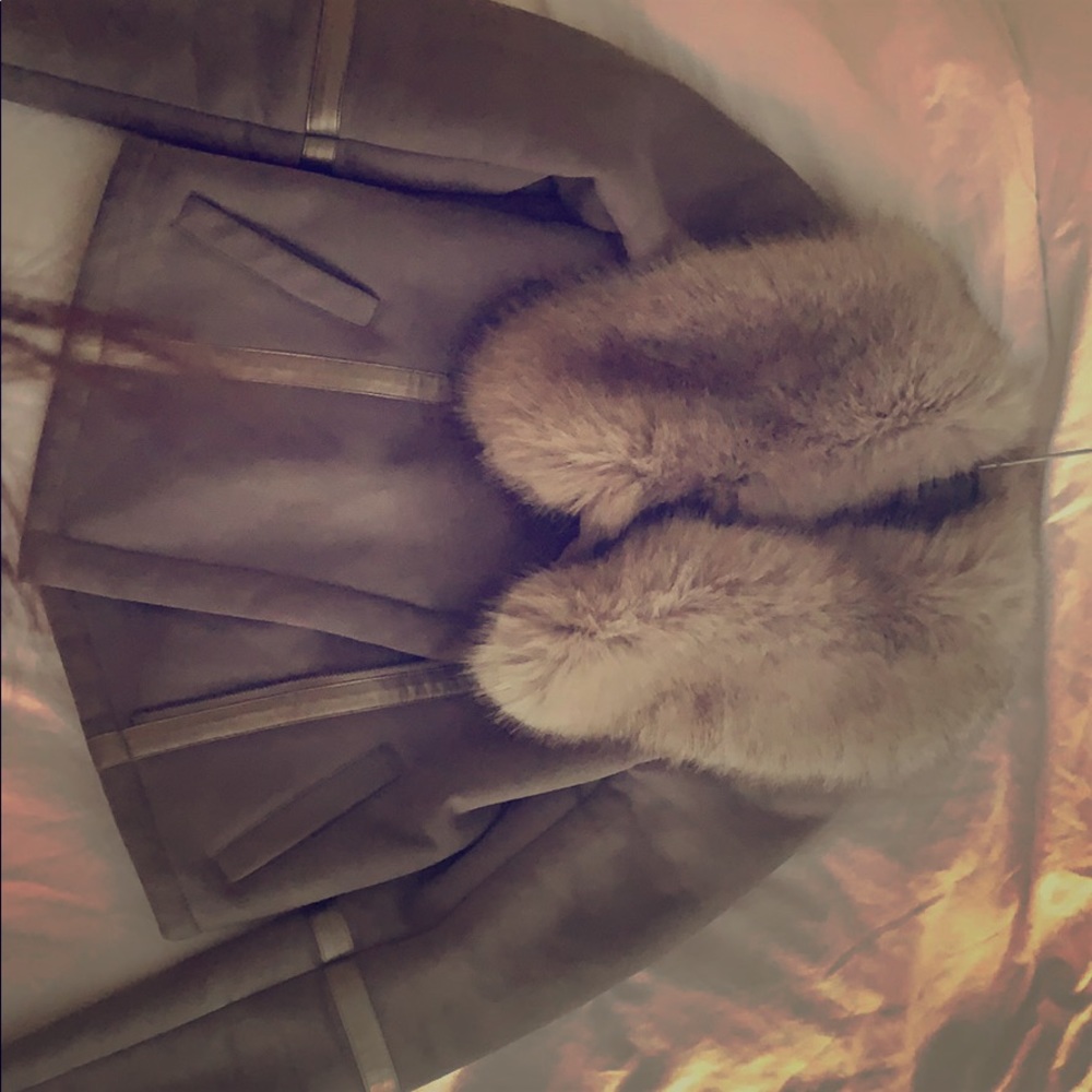 Fall jacket with fur trim